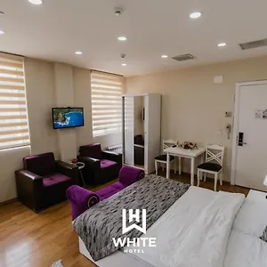 Отель White & ****
