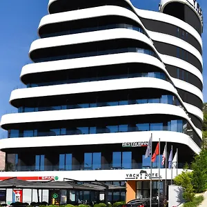 Yacht 4* Avlonya